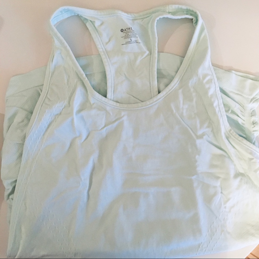 Athleta Momentum Tank in Mint Sorbet